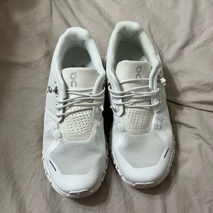 never been worn on cloud